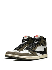 Nike Air Jordan 1 Mid SE Metallic Gold Patent Black White
